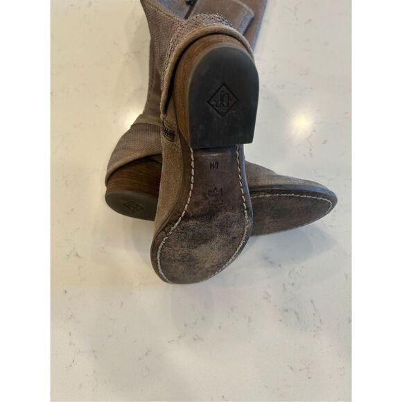 Donald Pliner Dela riding boots gray taupe leather textured size 6 - Picture 9 of 12